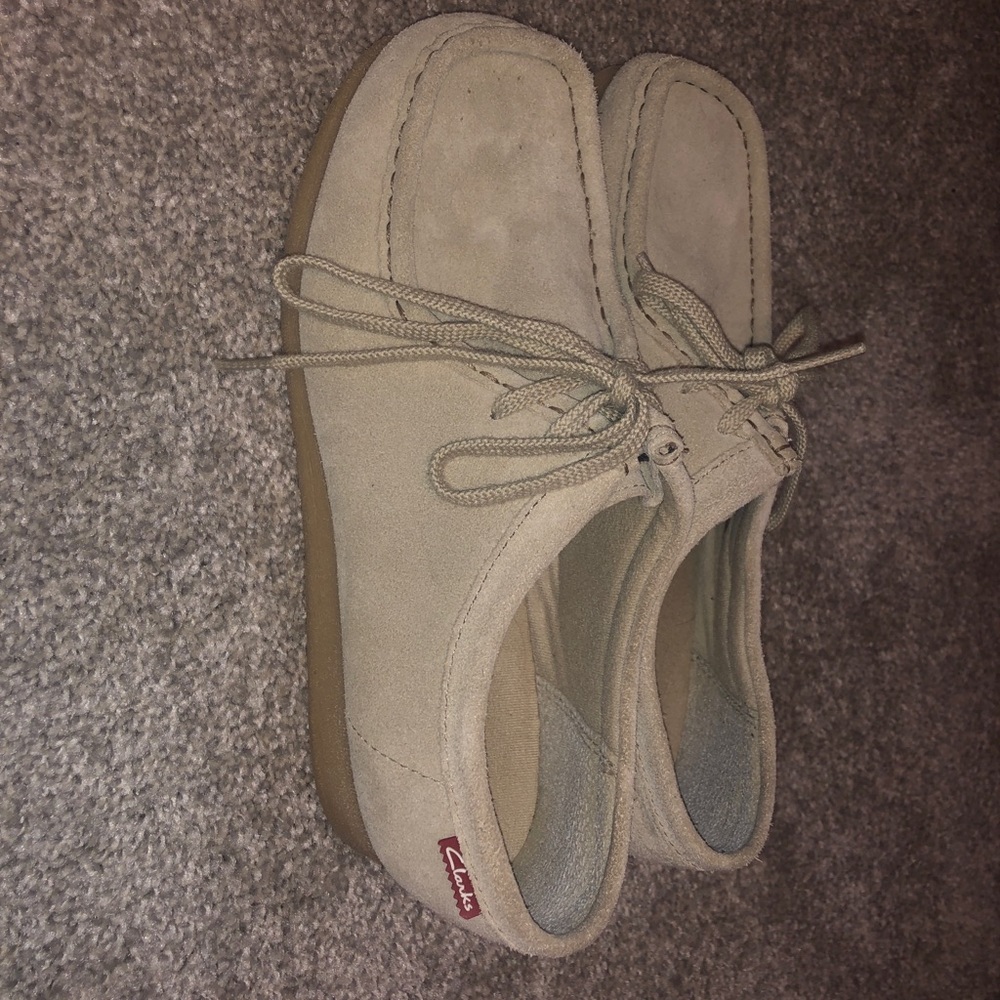Clarks Wallabees